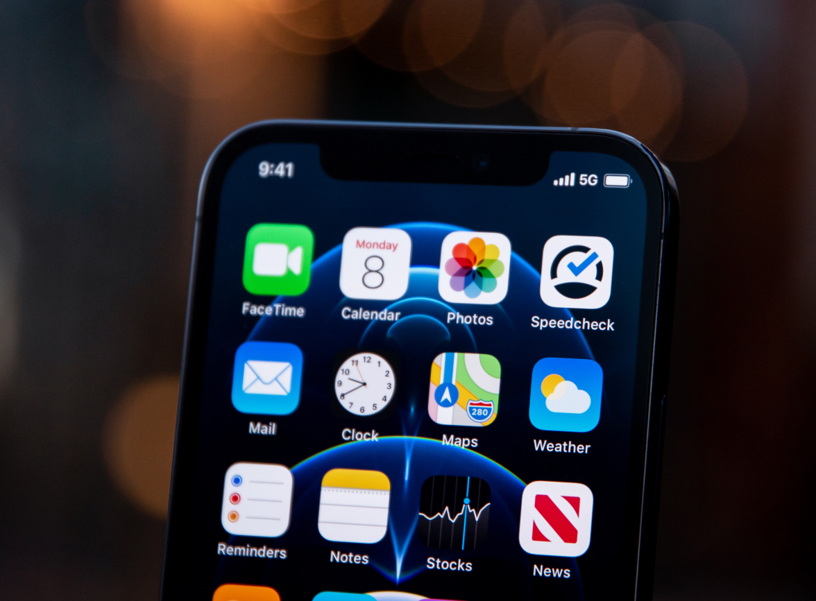 思明苹果手机维修分享为什么 iPhone 12 在冬季会自动关机 